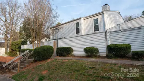 7403 Mystic Ln, Charlotte, NC 28227