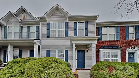 4907 Sunburst Ln, Charlotte, NC 28213