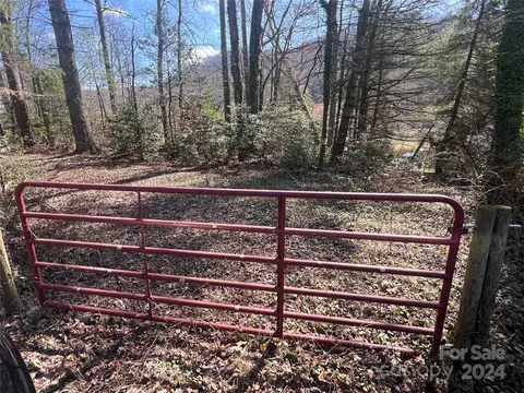 00 Crab Creek Rd, Hendersonville, NC 28739