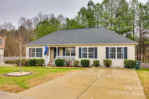Exterior - 620 Red Hawk Way, Clover, SC 29710 photo 2 of 12