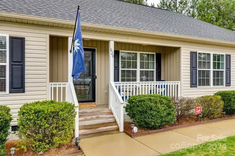 Exterior - 620 Red Hawk Way, Clover, SC 29710 photo 3 of 12