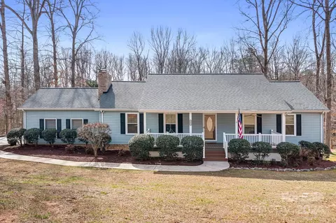 7058 Forest Manor Dr, Denver, NC 28037