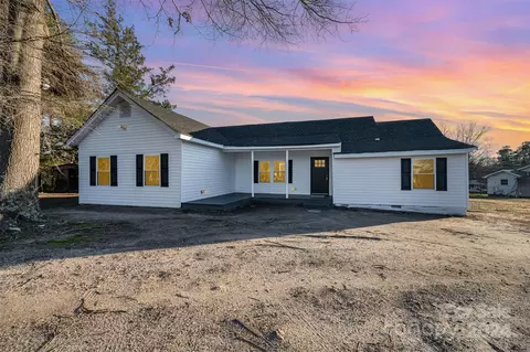 102 Guffey Rd, Cherryville, NC 28021