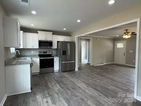 746 Starcliff Cir, Lancaster, SC 29720 photo 5