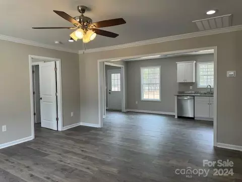 746 Starcliff Cir, Lancaster, SC 29720 photo 3