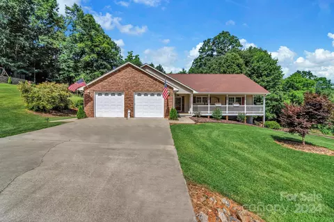 139 Double Brook Dr, Weaverville, NC 28787