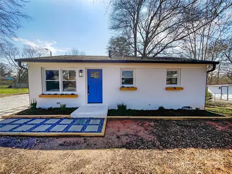 407 Telegraph Dr, Gastonia, NC 28056