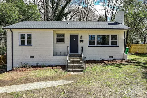 1015 Crestmere St, Charlotte, NC 28208