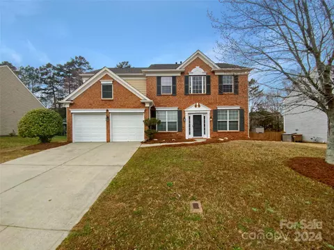 2412 Logan Field Dr, Waxhaw, NC 28173
