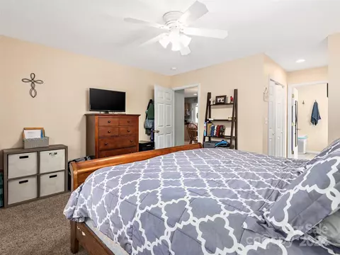 Bedroom - 77 Yorkshire Dr, Sylva, NC 28779 photo 2 of 5