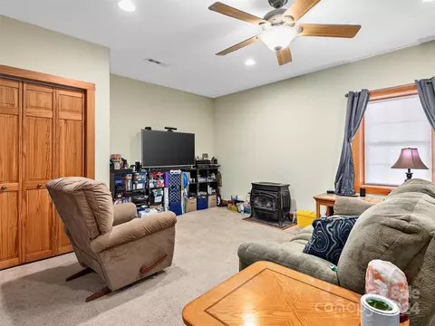 Living - 77 Yorkshire Dr, Sylva, NC 28779 photo 1 of 2