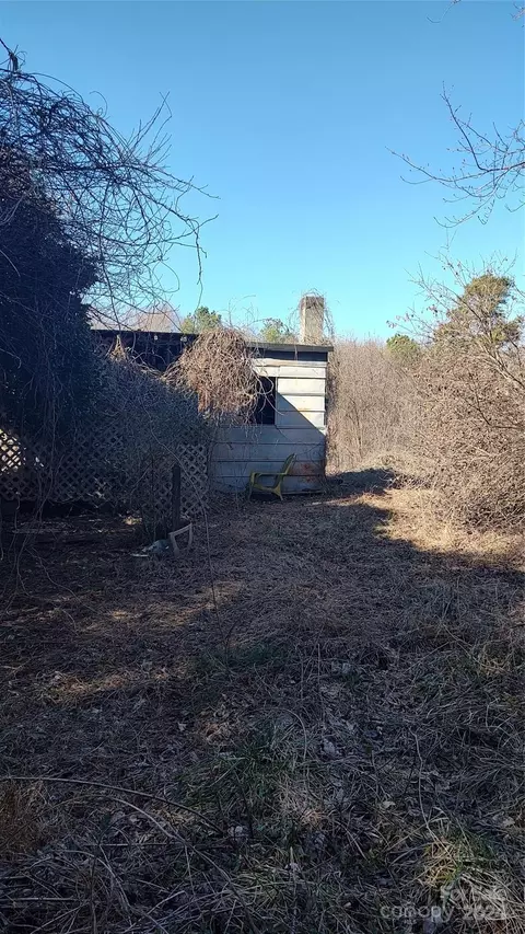 2027 Benny Dr, Conover, NC 28613 photo 6