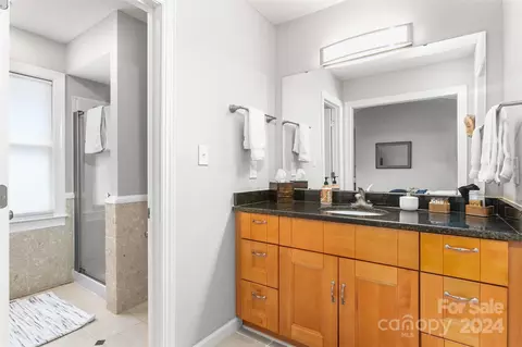 Bath - 4237 Settlement Dr, Durham, NC 27713 photo 5 of 5
