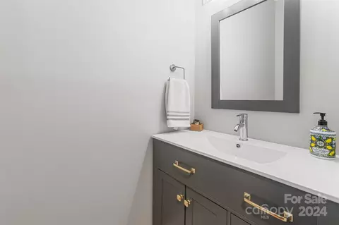 Bath - 4237 Settlement Dr, Durham, NC 27713 photo 1 of 5