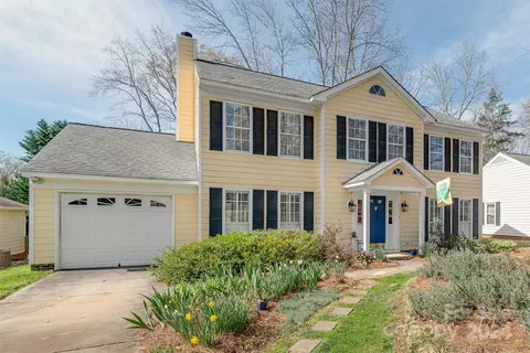 10613 Fairway Ridge Rd, Charlotte, NC 28277