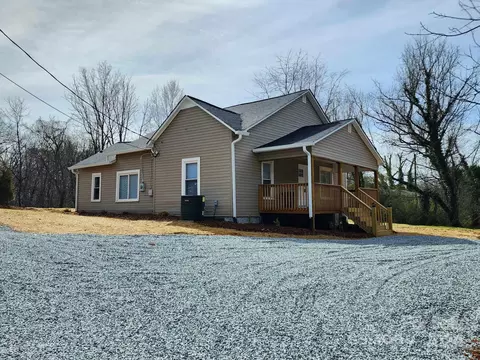 543 Hill Nw St NW, Lenoir, NC 28645