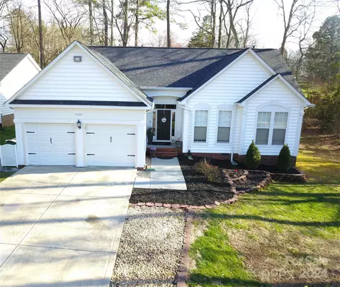 4433 Beauvista Dr, Charlotte, NC 28269