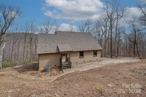 Exterior - 354 Blockaders Den, Columbus, NC 28722 photo 4 of 14