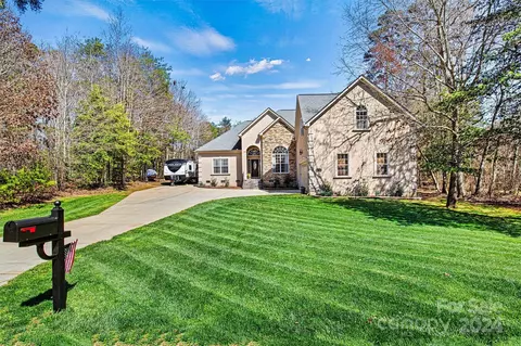 4705 Sagittarius Cir, Denver, NC 28037