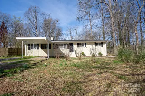 1109 Elliott Rd, Charlotte, NC 28216