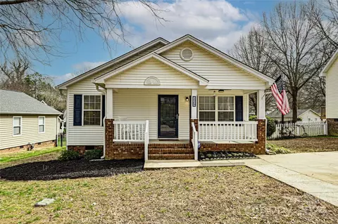 129 Pratt St, Belmont, NC 28012