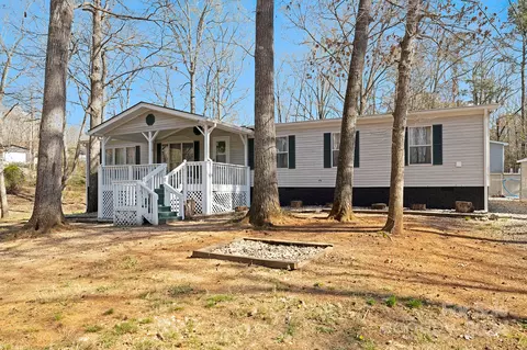 140 Sanford Ln, New London, NC 28127