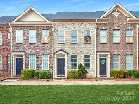 11012 Cedar Walk Ln, Charlotte, NC 28277