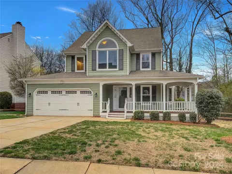 9400 Harris Glen Dr, Charlotte, NC 28269