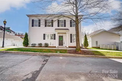 12116 Memory Ln, Huntersville, NC 28078