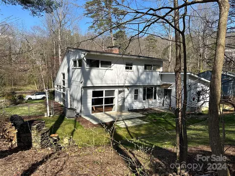 145 Walnut St, Arden, NC 28704