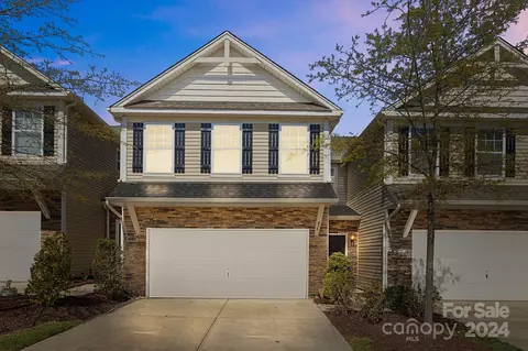 836 Summerlake Dr, Fort Mill, SC 29715