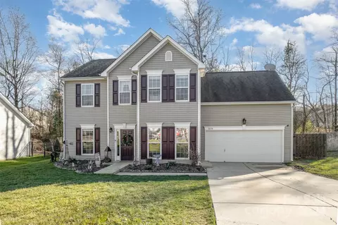 16110 Greybriar Forest Ln, Charlotte, NC 28278