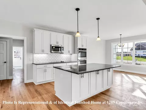 Kitchen - 1375 Coppergate Dr, Salisbury, NC 28147 photo 4 of 9