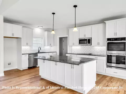 Kitchen - 1375 Coppergate Dr, Salisbury, NC 28147 photo 6 of 9