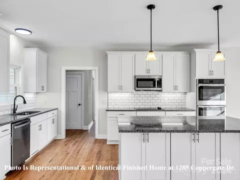 Kitchen - 1375 Coppergate Dr, Salisbury, NC 28147 photo 5 of 9