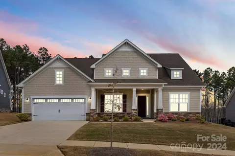 1317 Dali Blvd, Mount Holly, NC 28120