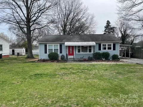 704 Union Cemetery Rd, Concord, NC 28027