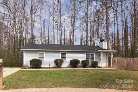 6625 Cool Water Ct, Charlotte, NC 28215