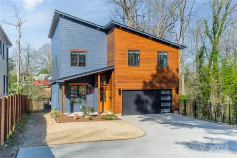 1707 Seifert Cir, Charlotte, NC 28205