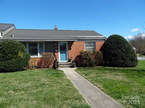 257 Greenville Highway Hwy, Brevard, NC 28712