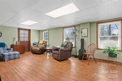 215 6th Ne St NE, Conover, NC 28613 photo 31