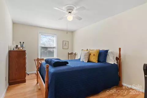 215 6th Ne St NE, Conover, NC 28613 photo 27