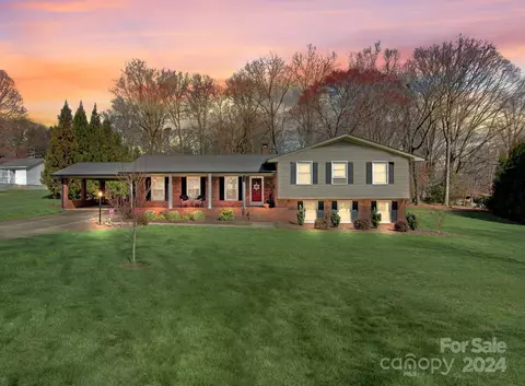 215 6th Ne St NE, Conover, NC 28613