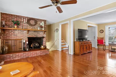 215 6th Ne St NE, Conover, NC 28613 photo 9