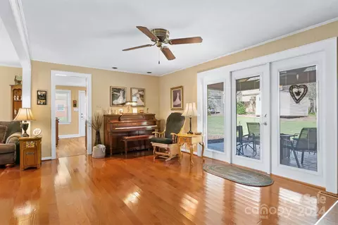 215 6th Ne St NE, Conover, NC 28613 photo 10