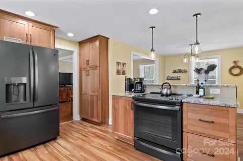 215 6th Ne St NE, Conover, NC 28613 photo 12