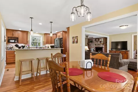 215 6th Ne St NE, Conover, NC 28613 photo 17