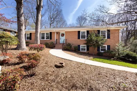 1814 Summerhill Dr, Charlotte, NC 28212