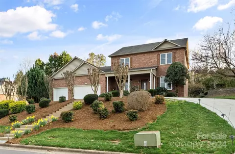 105 Mimosa Hills Dr, Morganton, NC 28655