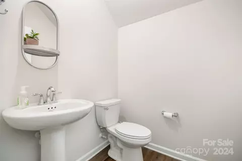 Bath - 1670 Loggerhead Dr, Lancaster, SC 29720 photo 1 of 3